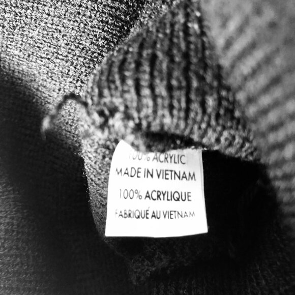 Pornhub Logo Pom-Pom Beanie Black Knit Winter Hat Adult Size Unisex Rare Merc - Picture 3 of 3